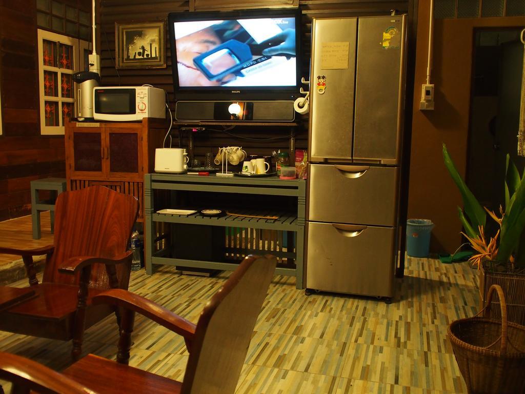 Chommuang Guest House Phra Nakhon Si Ayutthaya Dış mekan fotoğraf