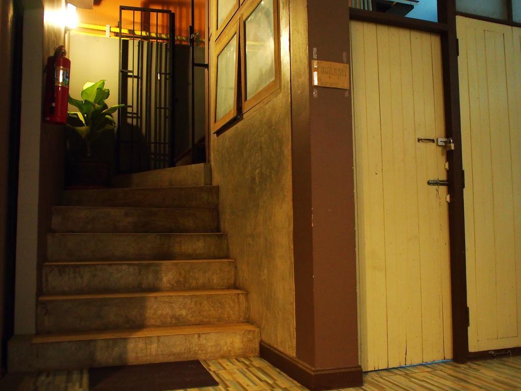 Chommuang Guest House Phra Nakhon Si Ayutthaya Dış mekan fotoğraf