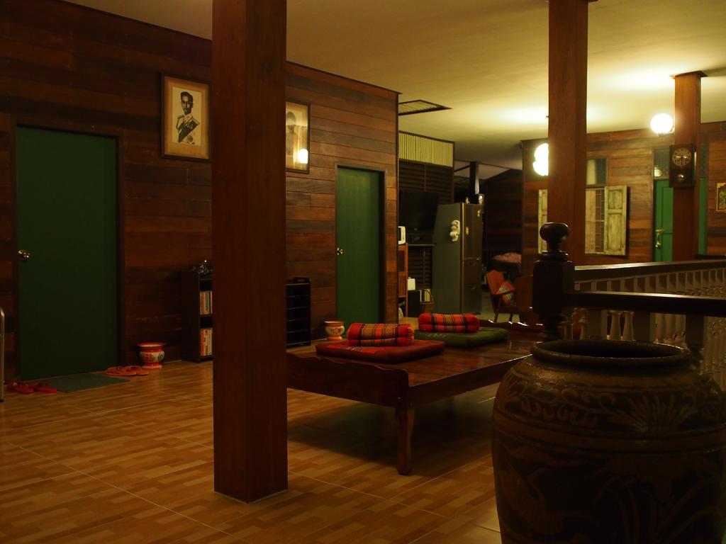 Chommuang Guest House Phra Nakhon Si Ayutthaya Dış mekan fotoğraf